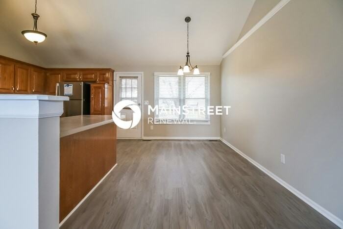 406 W 19th St - Photo 6 of 17