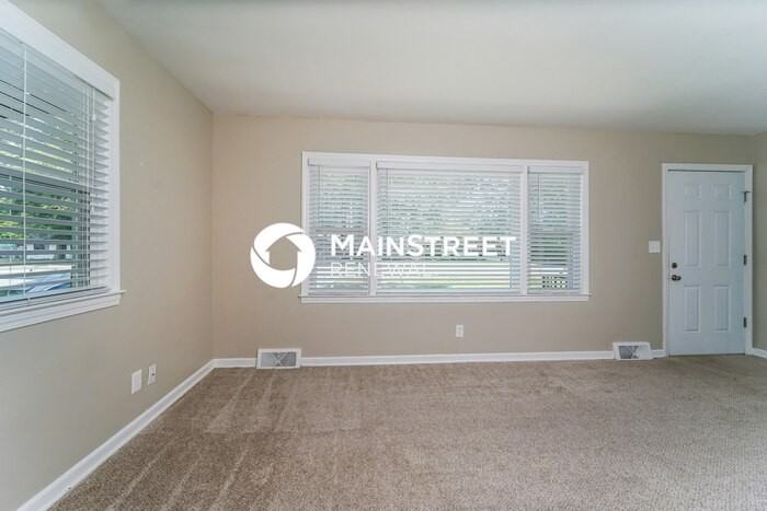 9400 Aristides Dr - Photo 5 of 17