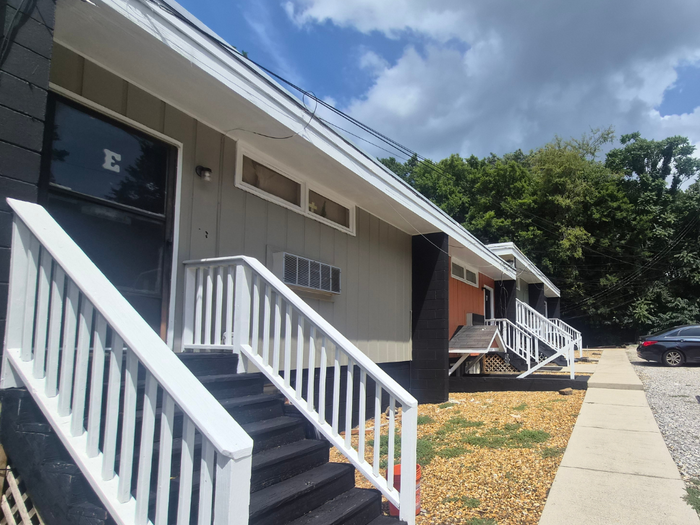 1411 Highland Ave Se #D - Photo 2 of 11