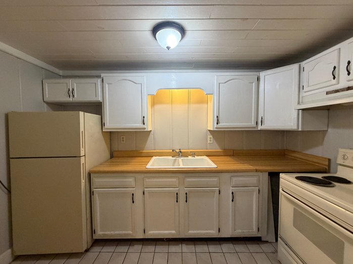 1411 Highland Ave Se #D - Photo 5 of 11