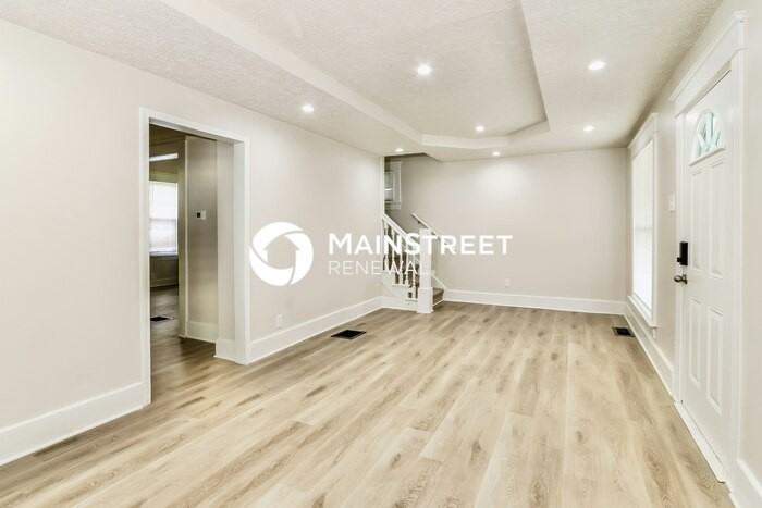 124 N 43rd St - Photo 4 of 18