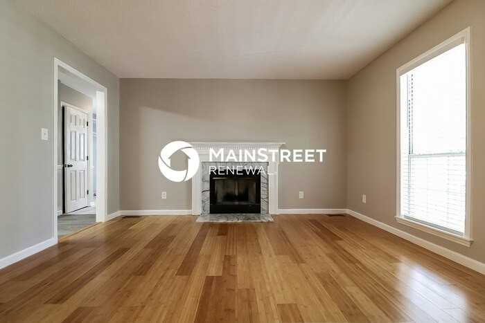 437 Indian Hill Rd - Photo 4 of 17