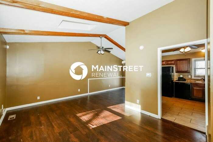 5510 Milhouse Rd - Photo 3 of 18