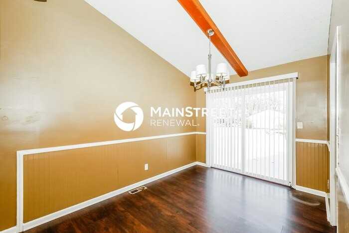 5510 Milhouse Rd - Photo 6 of 18