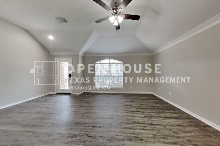 20423 Drakewood Dr - Photo 6 of 25