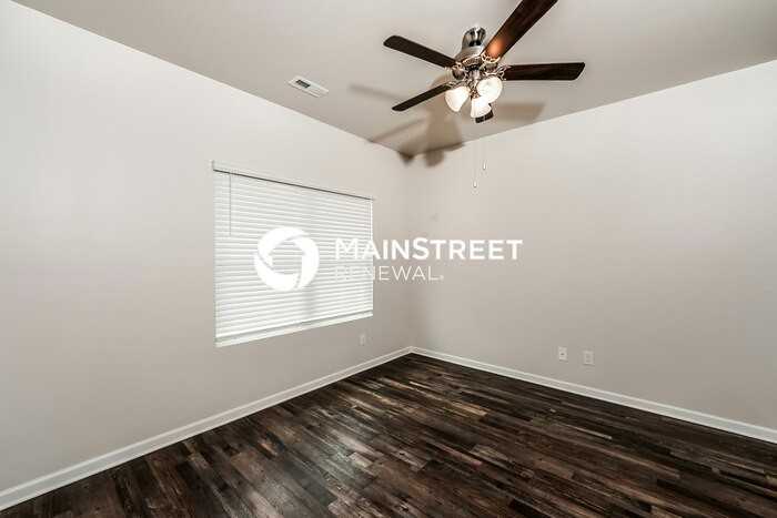 75 Sussex Rd - Photo 4 of 17