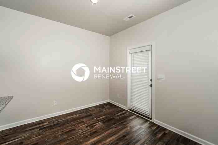 75 Sussex Rd - Photo 6 of 17