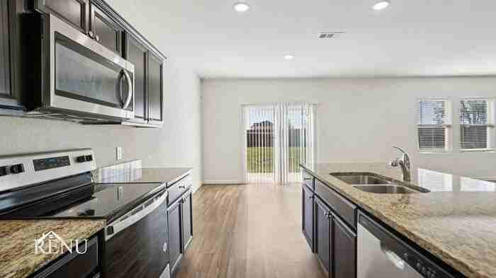 500 London Dr - Photo 6 of 50