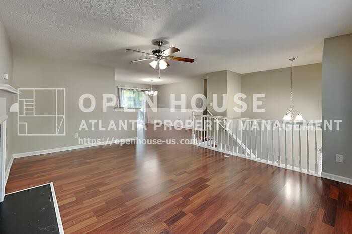 1050 Augusta Woods Dr - Photo 5 of 21