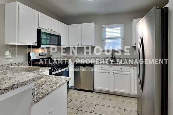 1050 Augusta Woods Dr - Photo 6 of 21