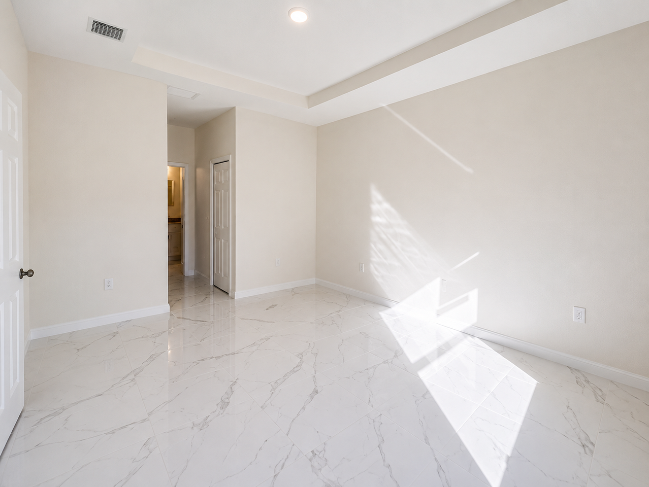 1236 Ramsay St E - Photo 5 of 21