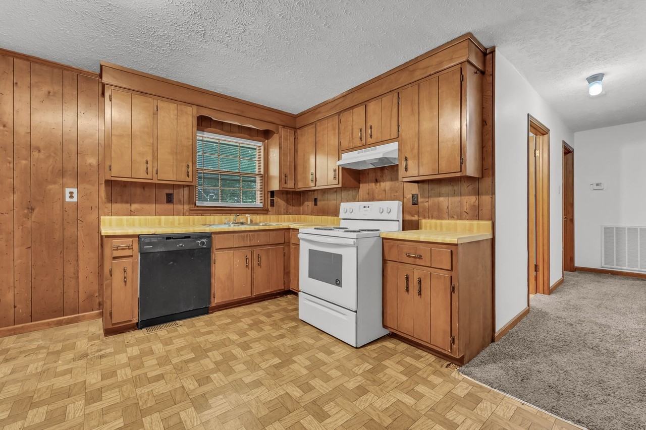 88 Seminole Trl - Photo 5 of 18