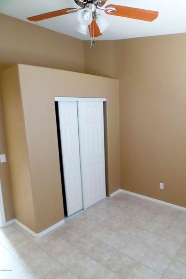 2806 E Karen Dr - Photo 3 of 14