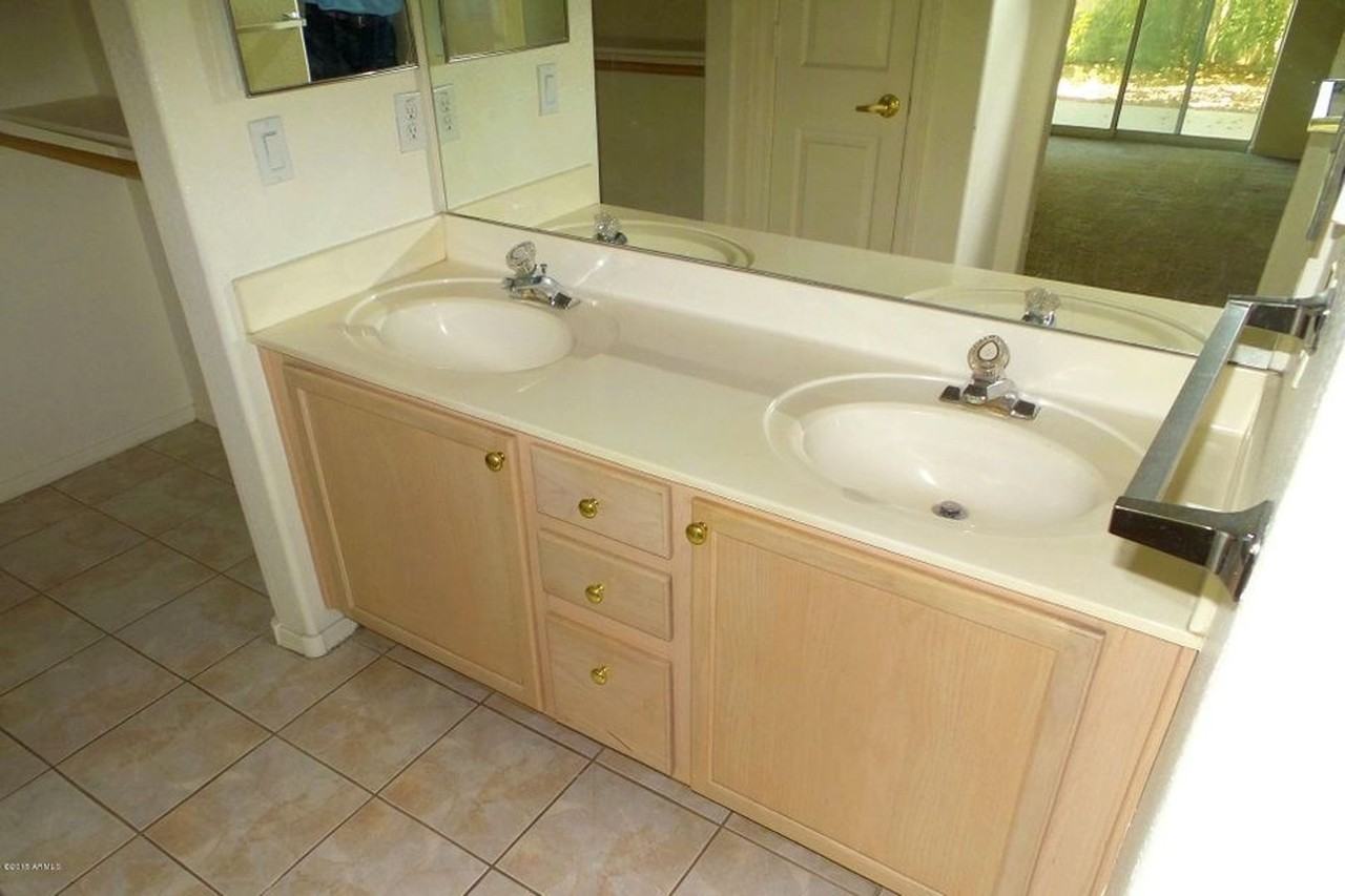2806 E Karen Dr - Photo 5 of 14