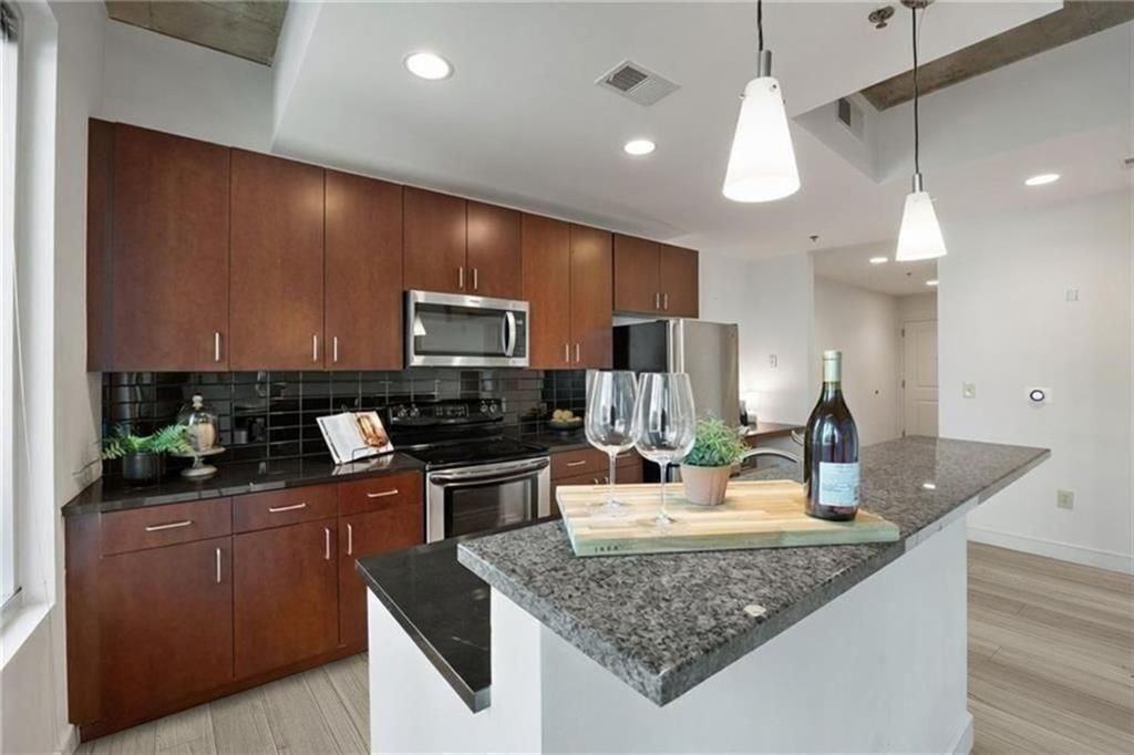 44 Peachtree Pl Ne ##428 - Photo 4 of 25