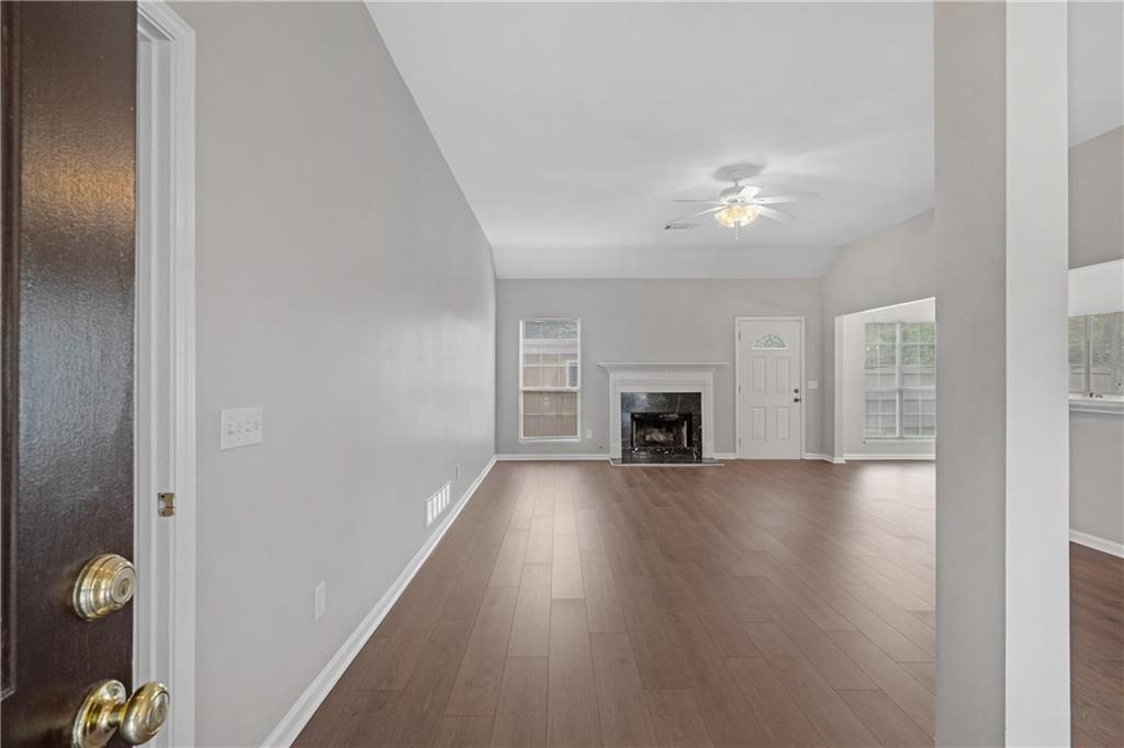 6375 Seymour Pl Nw - Photo 6 of 36