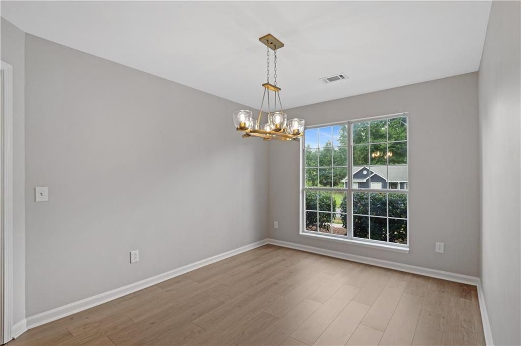 6375 Seymour Pl Nw - Photo 7 of 36