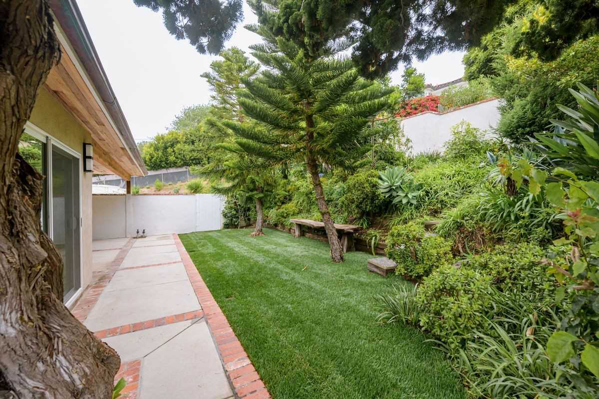 Birdview Ave - Photo 7 of 10