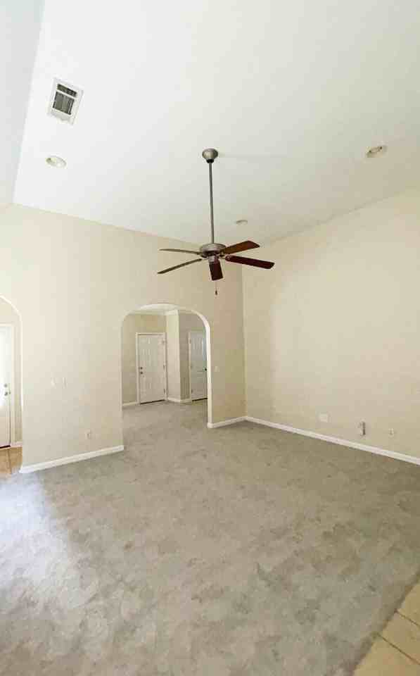 273 Oxmoor Pl - Photo 2 of 27