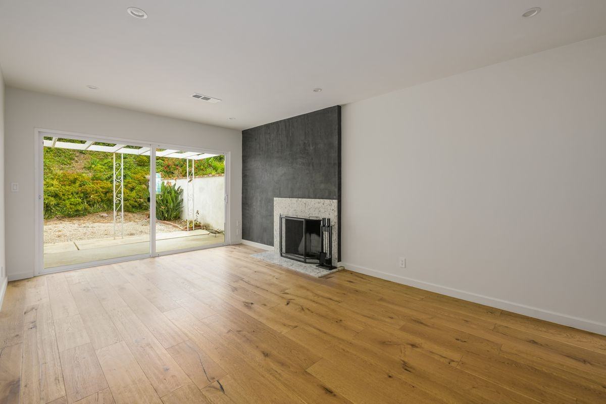 Birdview Ave - Photo 3 of 8