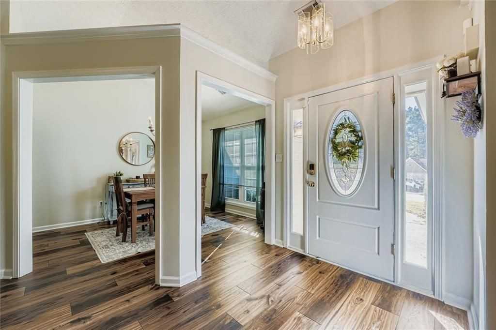 2895 Dogwood Creek Pkwy - Photo 2 of 31