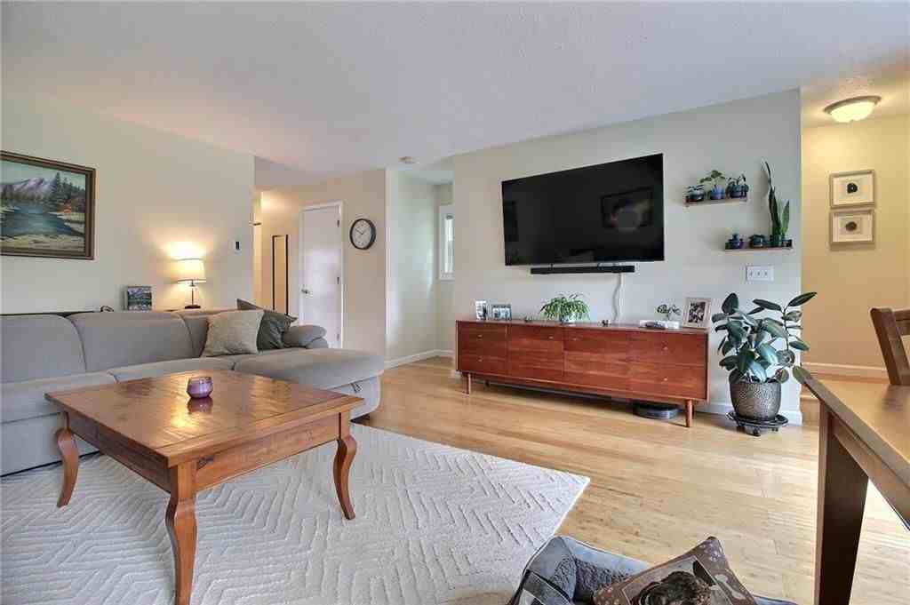 11 Greene Ct - Photo 5 of 15