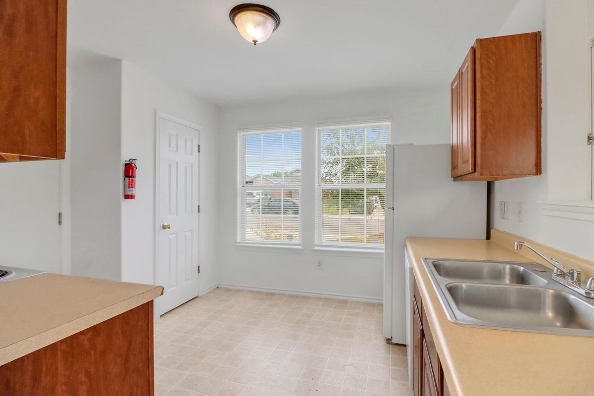 11247 Dublin Trce - Photo 6 of 16