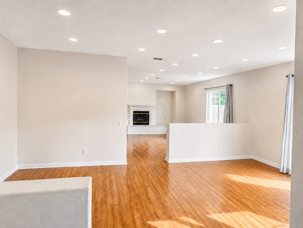 13900 Nelliebell Dr - Photo 2 of 9