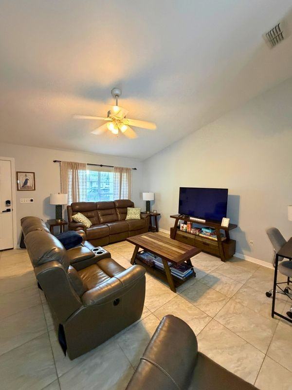 152 Meadow Ave - Photo 6 of 42