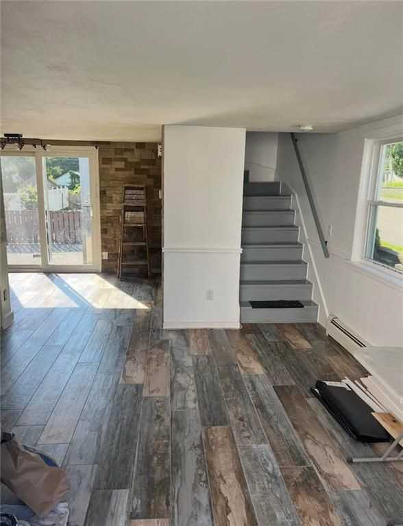 16 Hedley Ave - Photo 7 of 10