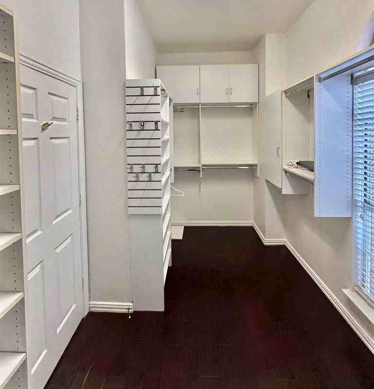 220 Redwood Dr - Photo 6 of 31