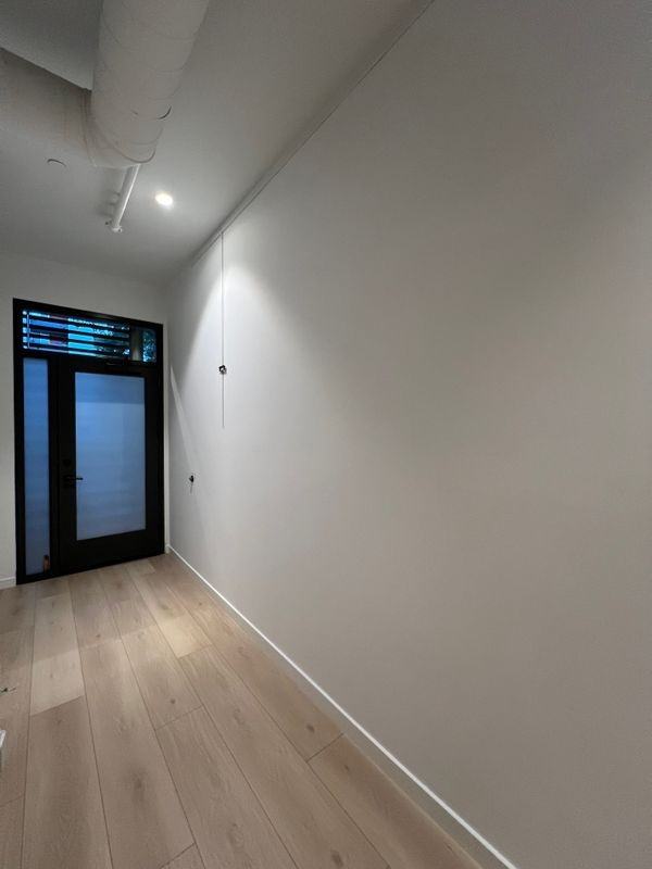 1813 Capitol Ave - Photo 5 of 26