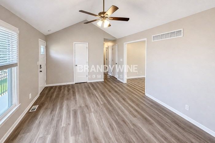106 S Prairie Rose St - Photo 5 of 29