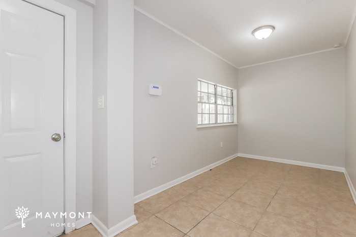 690 Formosa Ave - Photo 6 of 12