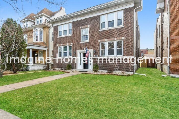 4258 Mcpherson Ave #2B - Photo 4 of 18