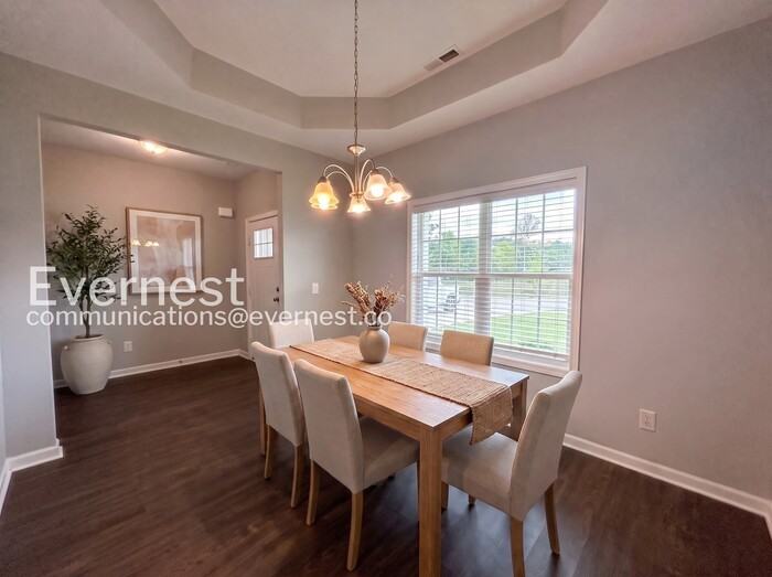 1002 Echo Ridge Rd - Photo 4 of 25