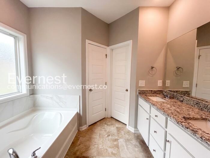 1002 Echo Ridge Rd - Photo 7 of 25