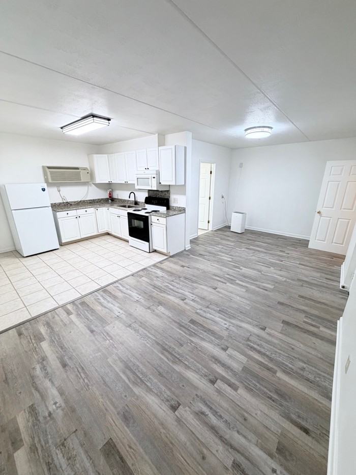115 E Middle St #1 - Photo 5 of 15