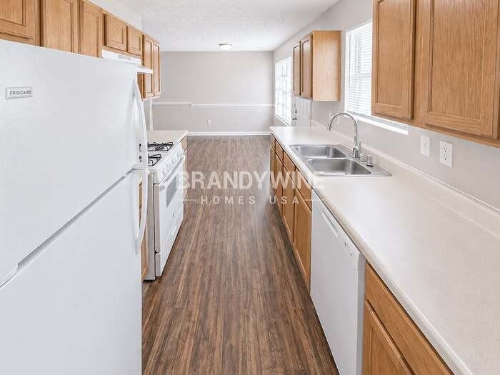 6120 Flagstaf Walk - Photo 7 of 26