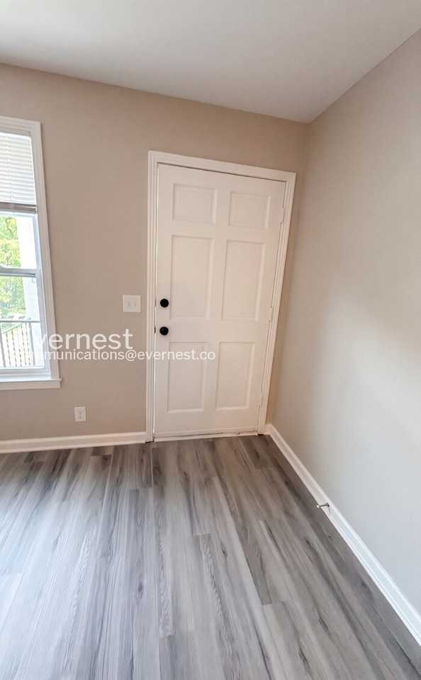 483 Ellenwood Dr - Photo 2 of 23