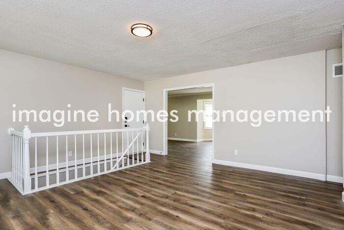 701 Whitewillow Ln - Photo 5 of 20