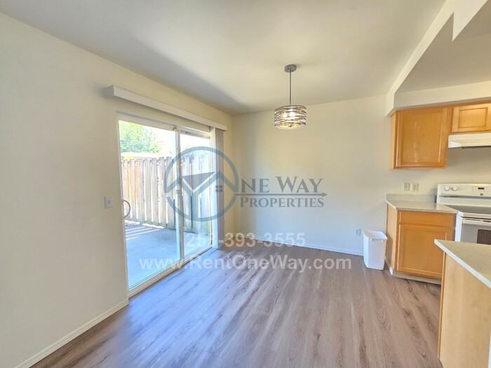 610 11th Ave - Photo 3 of 16