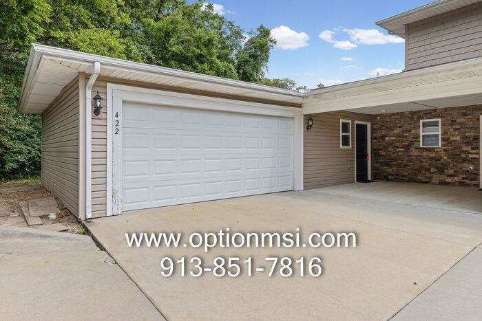 422 N Clayview Dr - Photo 2 of 30
