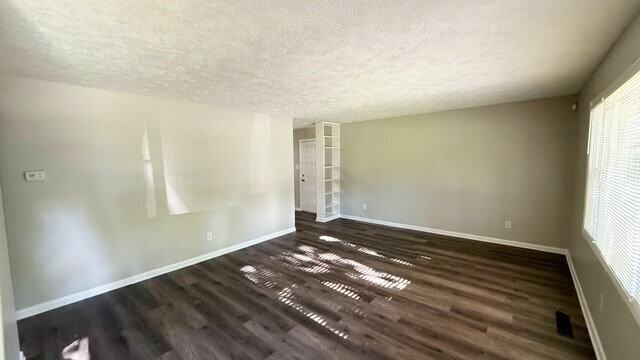 4212 N Sheridan Ave - Photo 3 of 14
