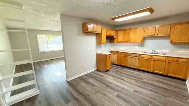 4212 N Sheridan Ave - Photo 6 of 14