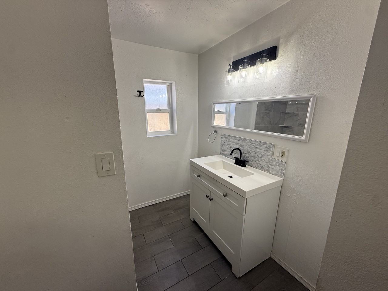 803 Spokane St #NA - Photo 3 of 8