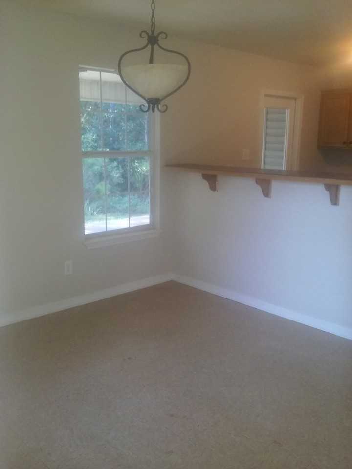 1221 Oak St #NA - Photo 2 of 5
