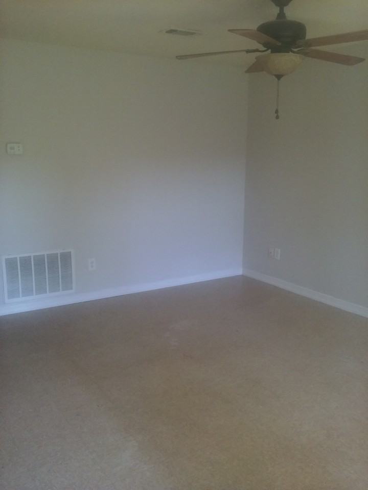 1221 Oak St #NA - Photo 3 of 5
