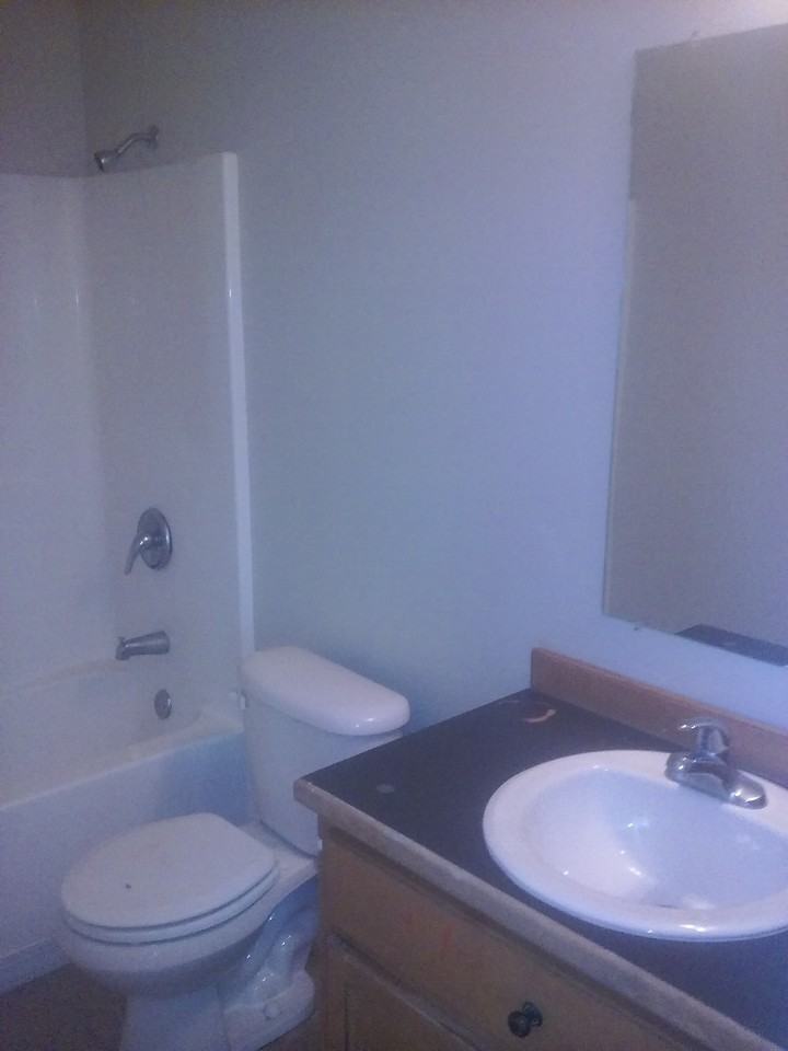 1221 Oak St #NA - Photo 5 of 5