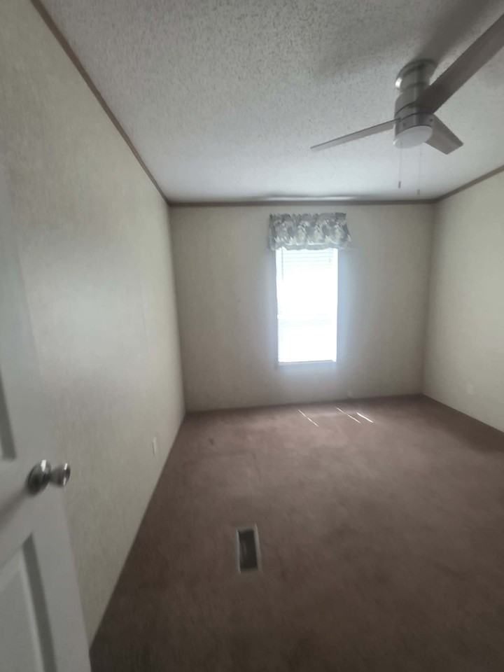 2409 Dreyfus Rd #NA - Photo 3 of 14